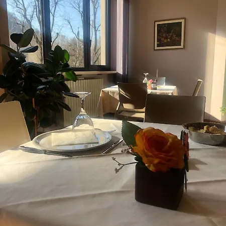 Готель Casa Dell'ospite Брешія