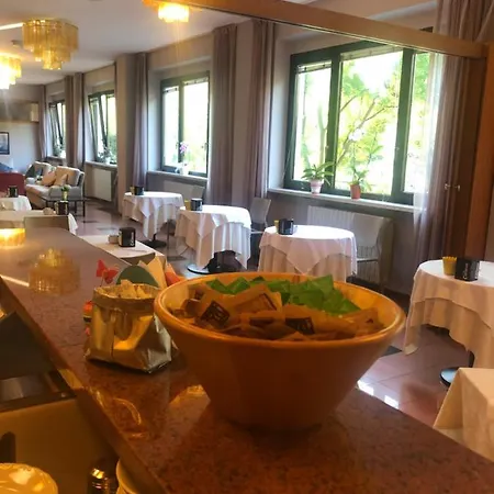 Hotel Casa Dell'ospite Brescia