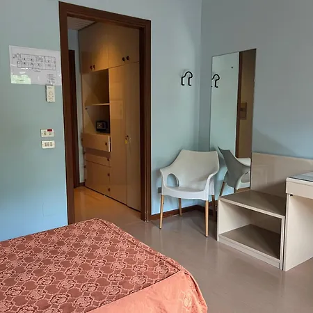 Hotel Casa Dell'ospite 2*