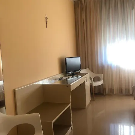 Hotel Casa Dell'ospite Brescia