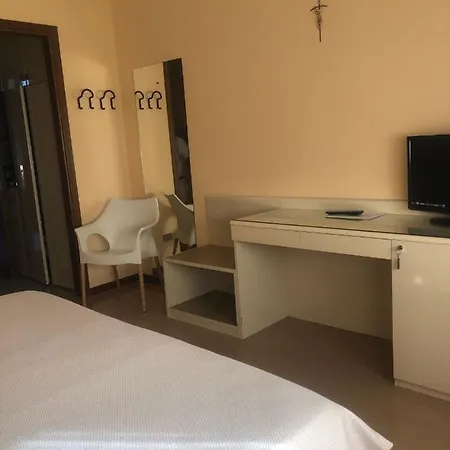 Hotel Casa Dell'ospite Brescia